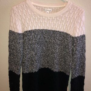 5 FOR 20$ Croft and Barrow 3 Tone Sweater